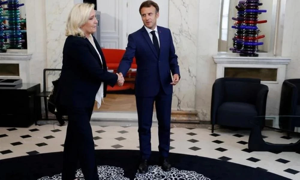 CNN: Πώς ο Μακρόν πέταξε τη χειροβομβίδα του στα πόδια της ακροδεξιάς Λε Πεν